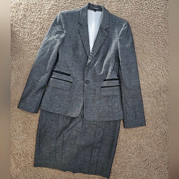Express Grey Skirt Suit in SZ 10 - Picture 1 of 14